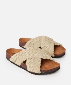 Attirestitch.shop231488ae05 1