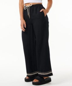 Attirestitch.shop5e295658c7 2