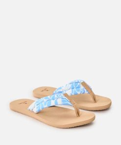 Attirestitch.shop6218d452bd 1