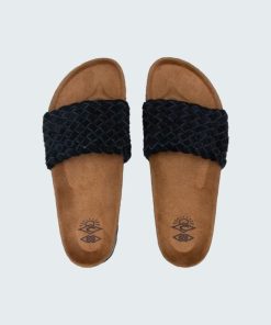 Attirestitch.shop69b05022d7 2