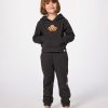 Attirestitch.shop90d43b88cd 3