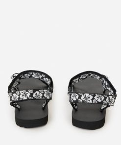 Attirestitch.shopd53487da56 2