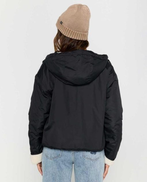 Attirestitch.shopf2924ad488 2